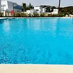 Exclusive New Within Santa Clara And Golf & Country Club Lejlighed