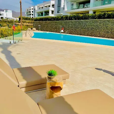 Exclusive New Within Santa Clara And Golf & Country Club Apartment *